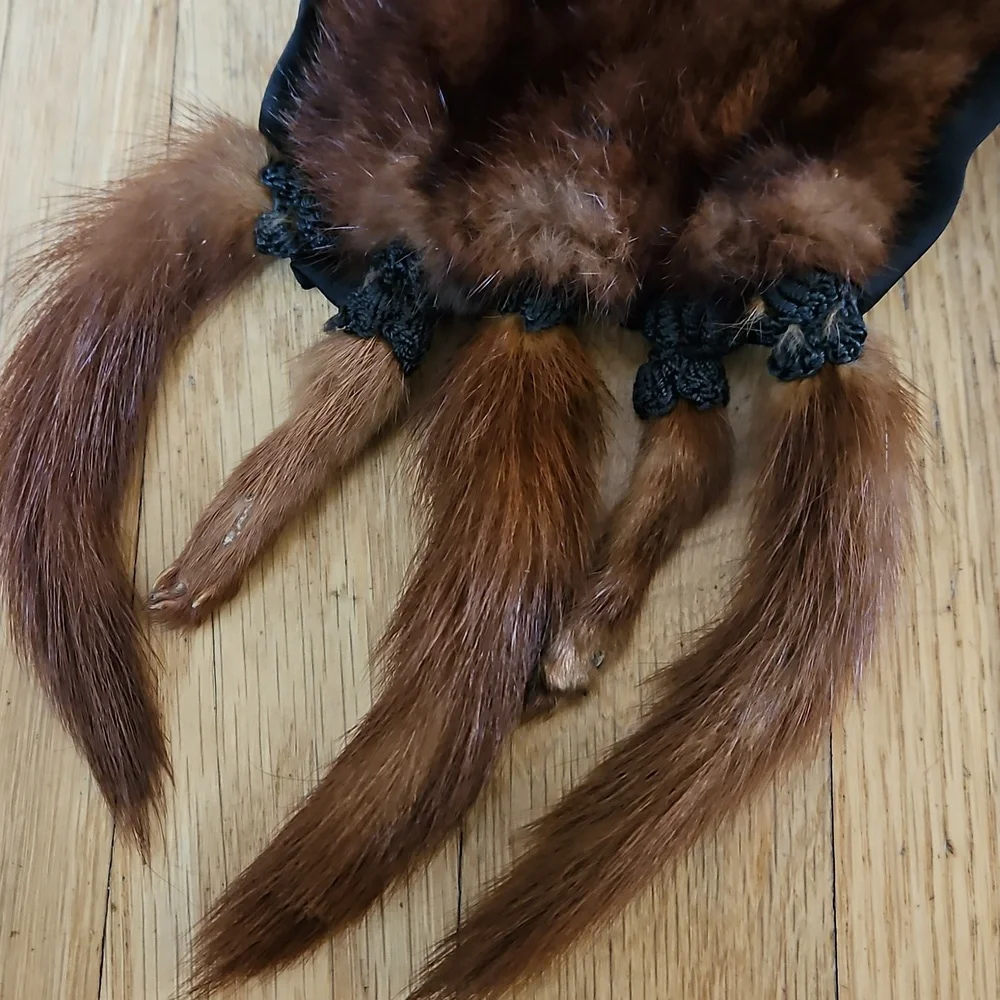 Vintage Fur Wrap With Tails And Feet O/S